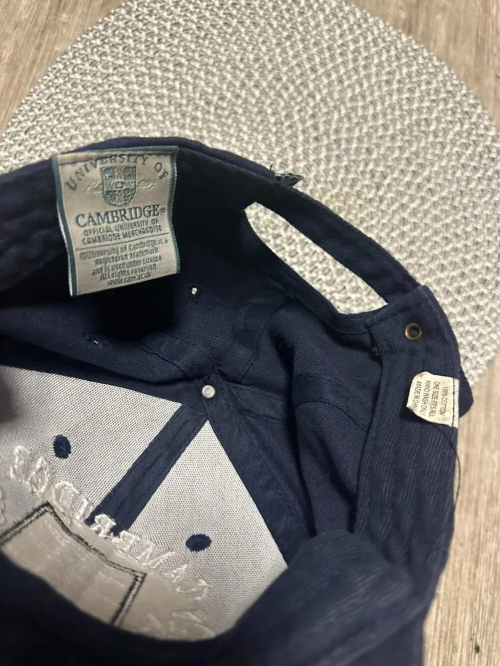 CAMBRIDGE UNIVERSITY Est 1209 baseball cap adjustable hat Navy